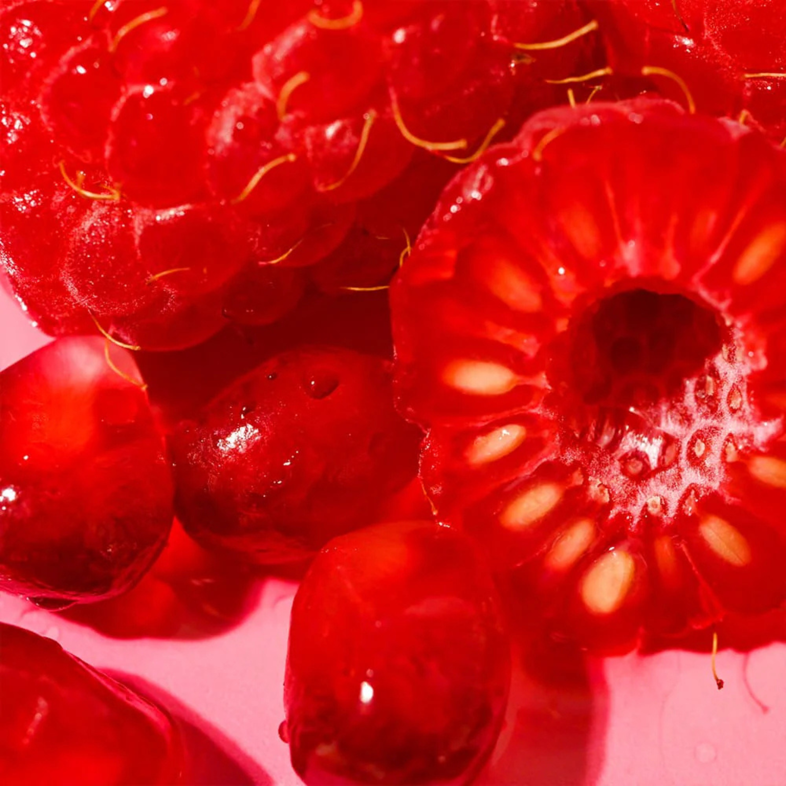 eos - Pomergranate Raspberry (16fl oz /473ml)